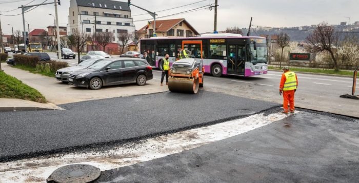 Cluj: societatea de drumuri a Primăriei vrea să închirieze utilaje și basculante de 46,5 milioane lei