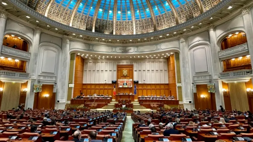 Comisia pentru Învățământ din Camera Deputaților dezbate uniformele școlare obligatorii
