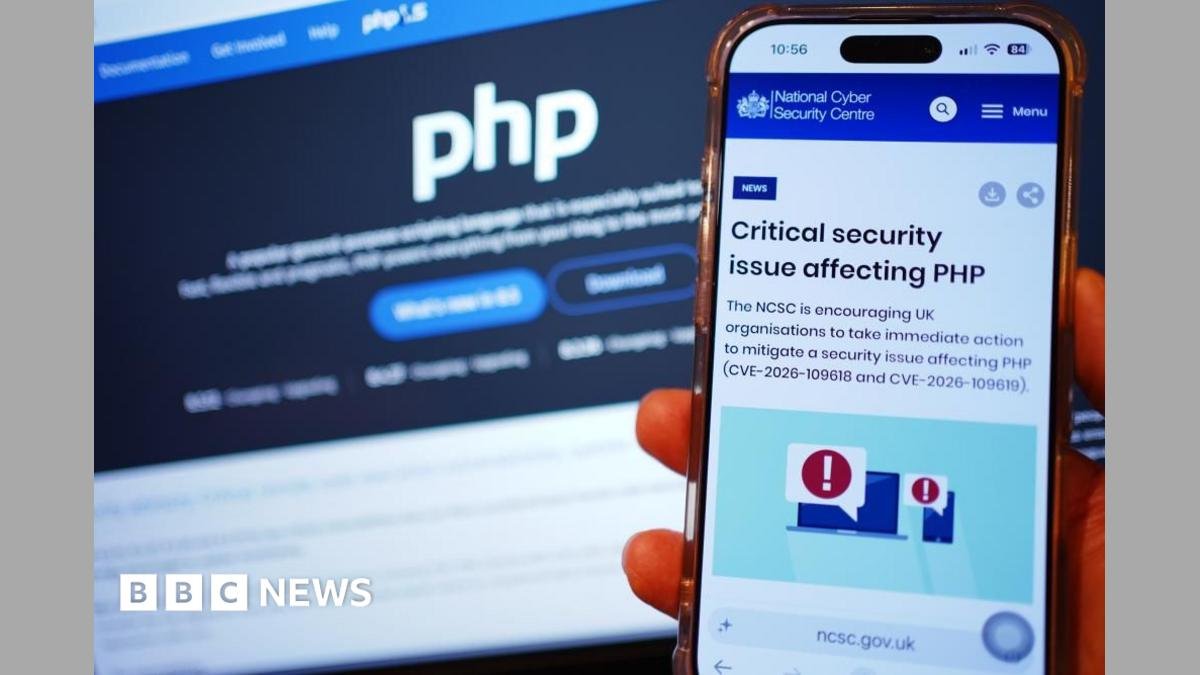 Companiile se grăbesc să își actualizeze sistemele informatice după descoperirea unei breșe de securitate cibernetică