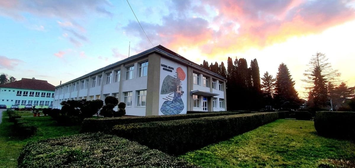 Comuna Hodac: naveta gratuită pentru elevii Liceului Silvic Gurghiu