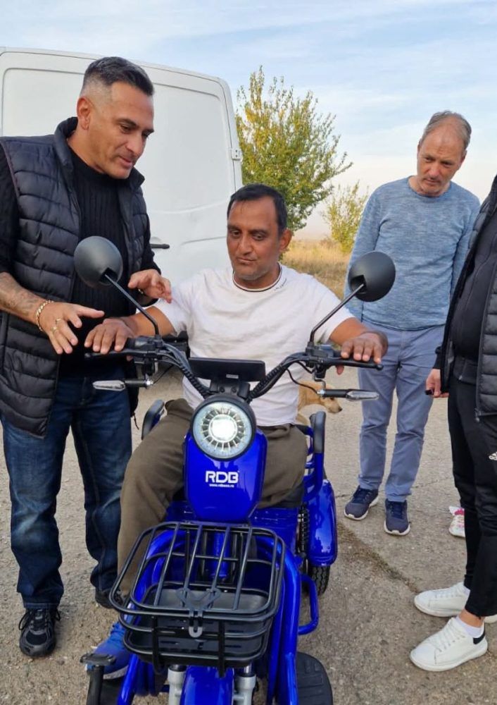 Comunitatea strânge bani pentru scuterul electric al lui Columbo în 24 de ore