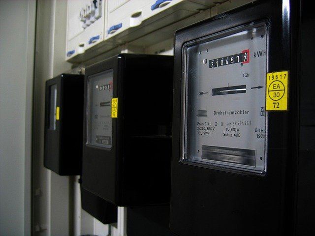 Consumul de electricitate crește, Ministerul Energiei ia în calcul prelungirea măsurilor până la 30 noiembrie