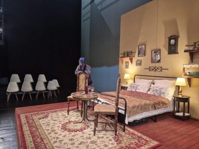 Conu Leonida față cu reacțiunea pe scena Teatrului Dramatic „I.D. Sîrbu” din Petroșani
