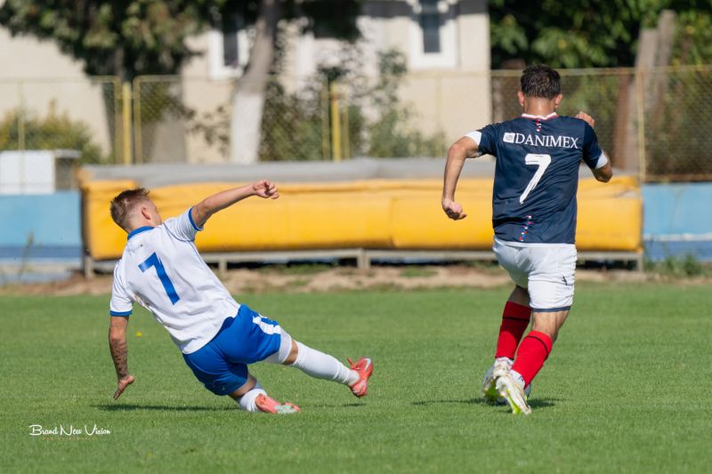 CSM Lugoj a învins Belințul 1-0, în prelungiri, după o partidă dificilă în inferioritate numerică
