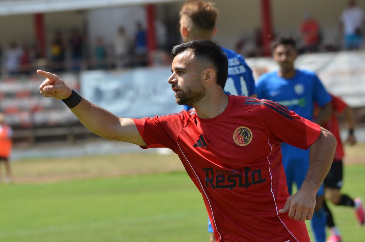 CSM Reșița învinge liderul CSM Slatina, 3-1, după o gravă greșeală a portarului oltenilor