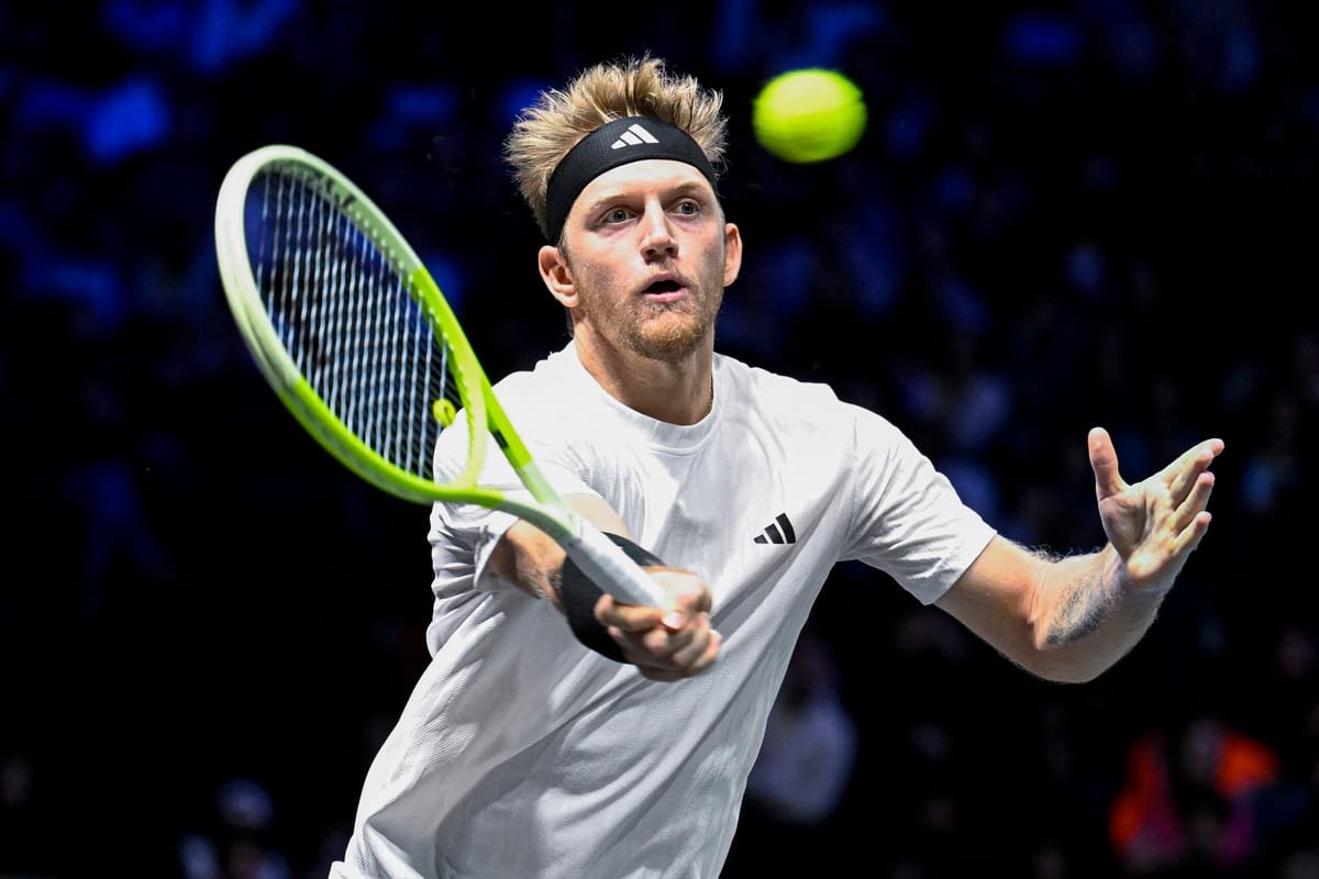 Davidovich Fokina câștigă primul său turneu Masters 1000, în finala iberică de la Shanghai