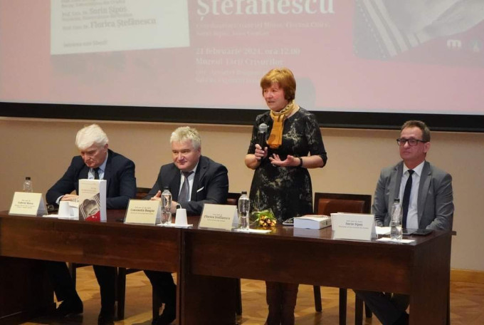 De la prima lecție la școala erei digitale: povestea unei cariere de succes dedicate educației