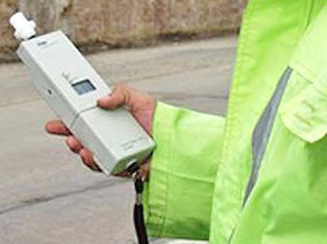 Dej: bărbat de 64 de ani, prins băut la volan, amendat cu 4.325 de lei și suspendat 90 de zile