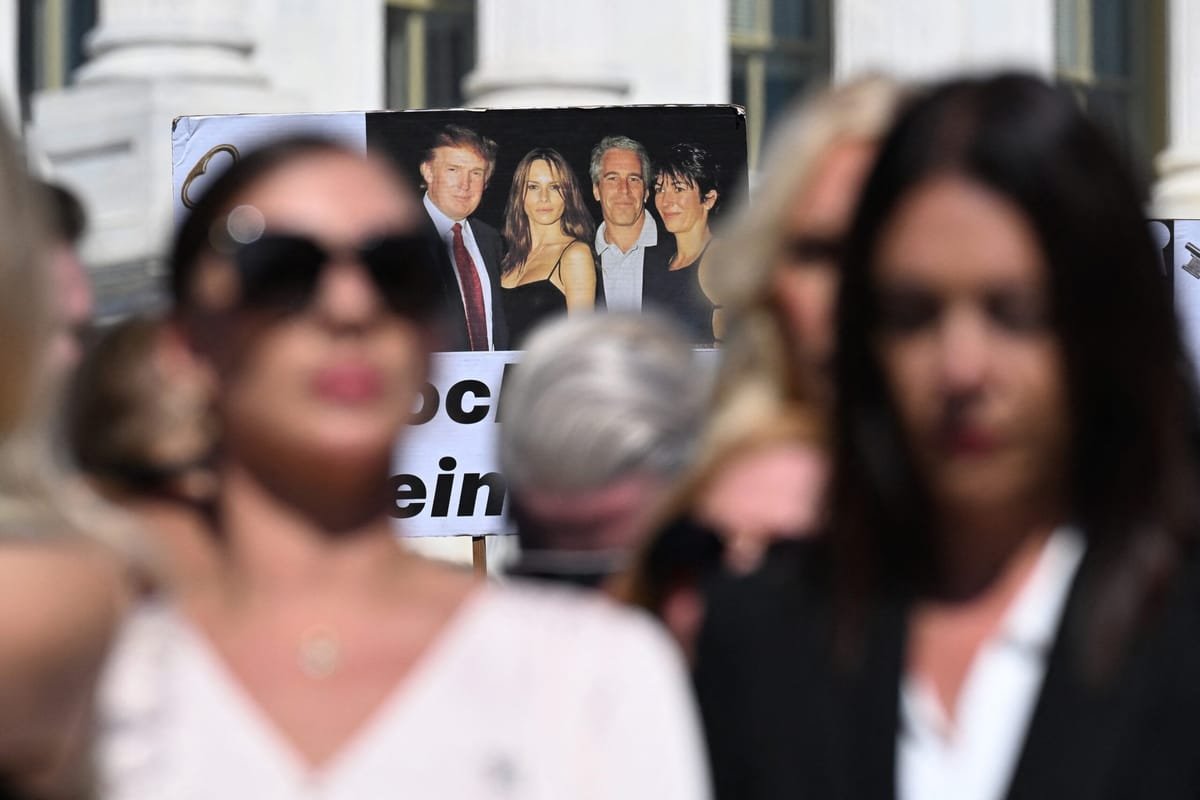 Democrații cer numirea unui procuror special pentru legăturile lui Trump cu Epstein