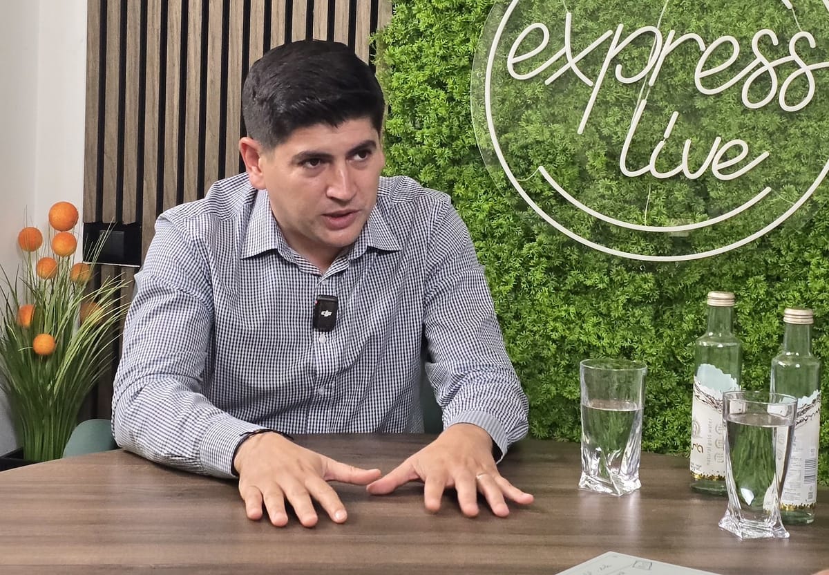 Deputatul USR Andrei Plujar acuză PSD de „socialism de caviar” și privilegii de lux în Parlament
