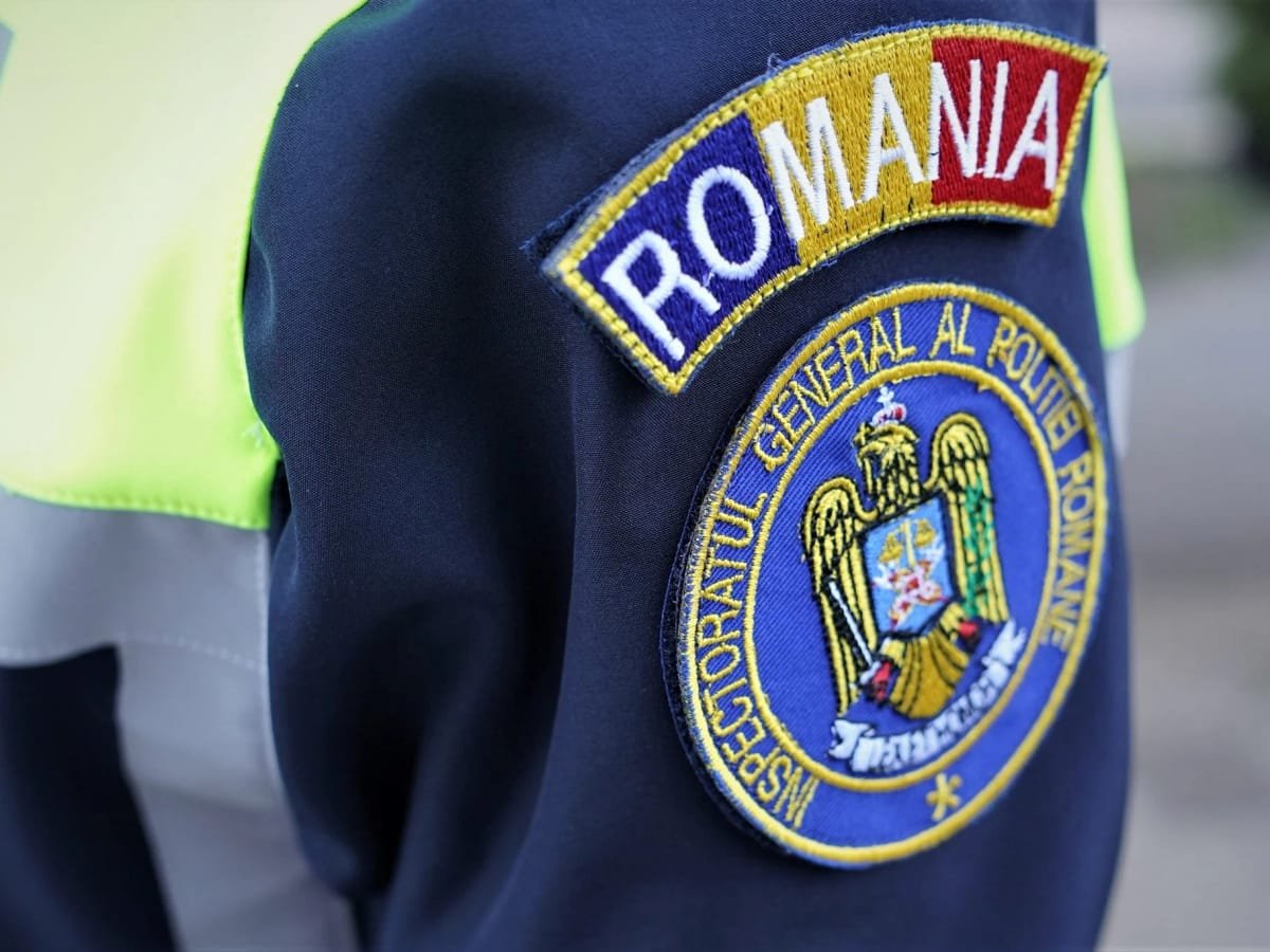 DN1 în zona Vlădeni, Brașov: traficul e dirijat după un accident, conducătorul autoutilitarei e rănit