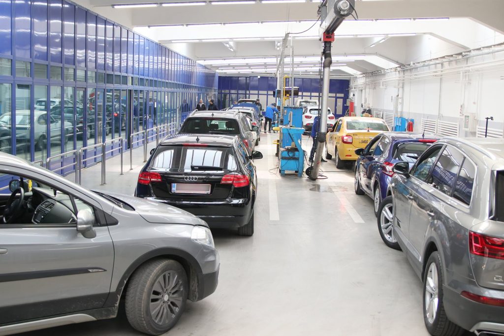 Ţeapă cu programări la Registrul Auto Român (RAR): escroci care cer sute de lei pentru o programare rapidă