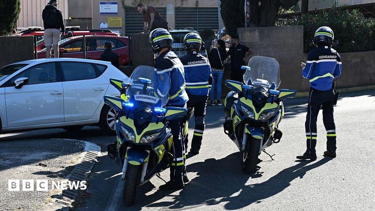 Elev arestat după ce doi profesori au fost împușcați într-o școală din Franța