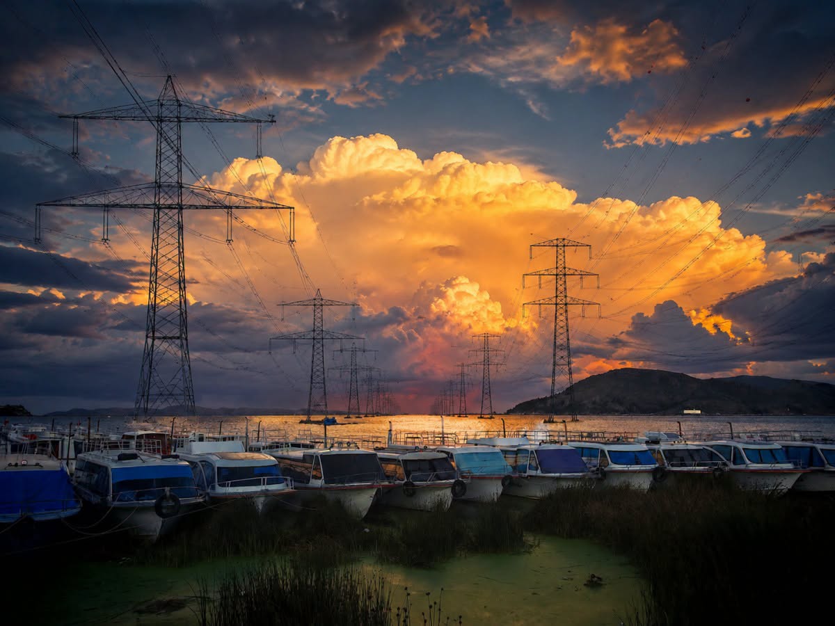 Energia electrică pentru consumatorii casnici s-ar putea scumpi cu 22%