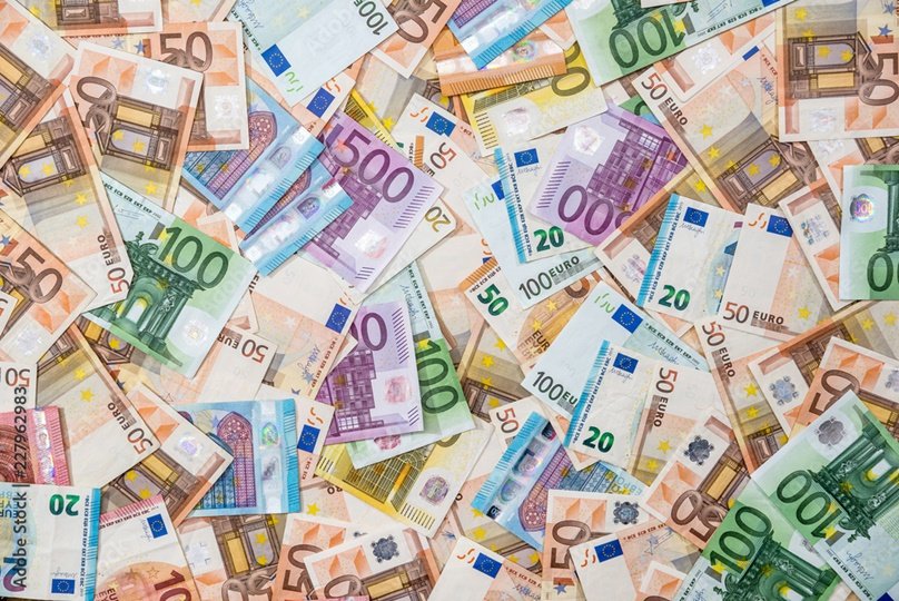 Euro a rămas sub pragul de 5,34 lei, pe fondul deprecierii leului și al inflației de 6,6%