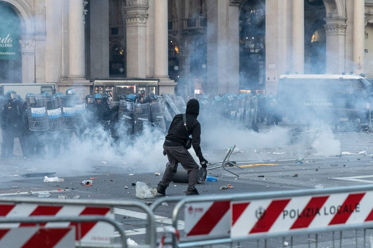 Europa sub presiunea străzii: protestele din mai multe țări au un numitor comun, costul vieții