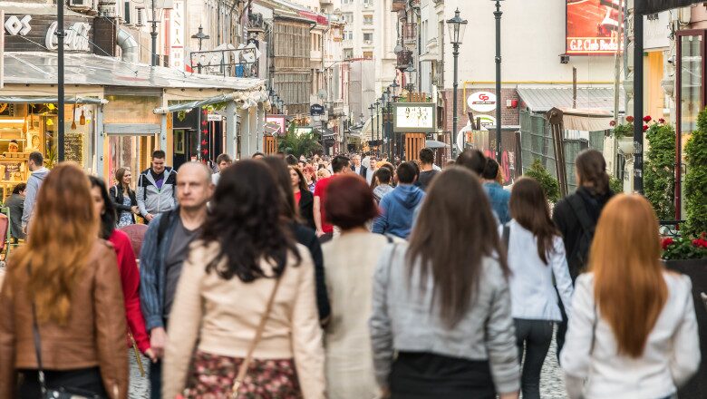 Evenimentele comunității nu ar trebui transformate în instrumente de promovare politică