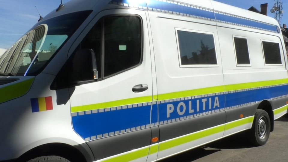 Femeie de 39 de ani, reținută după un incident într-un magazin din Câmpeni