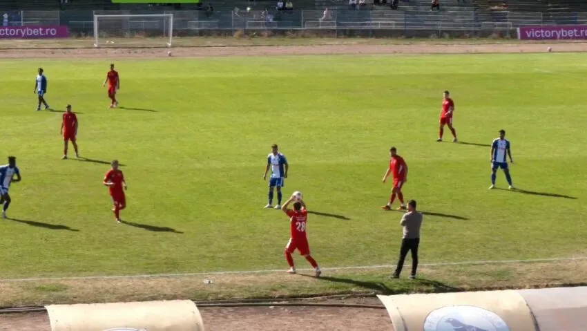 Florin Ilie și Ronaldo Deaconu aduc victoria Corvinului în ultimul test pe arena veche