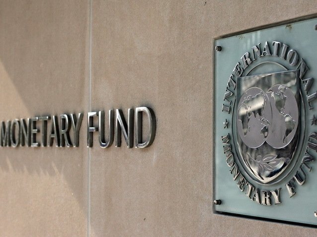 FMI prevede o scădere a economiei României cu 0,5% în 2026, iar inflația medie anuală ar ajunge la 8,2%