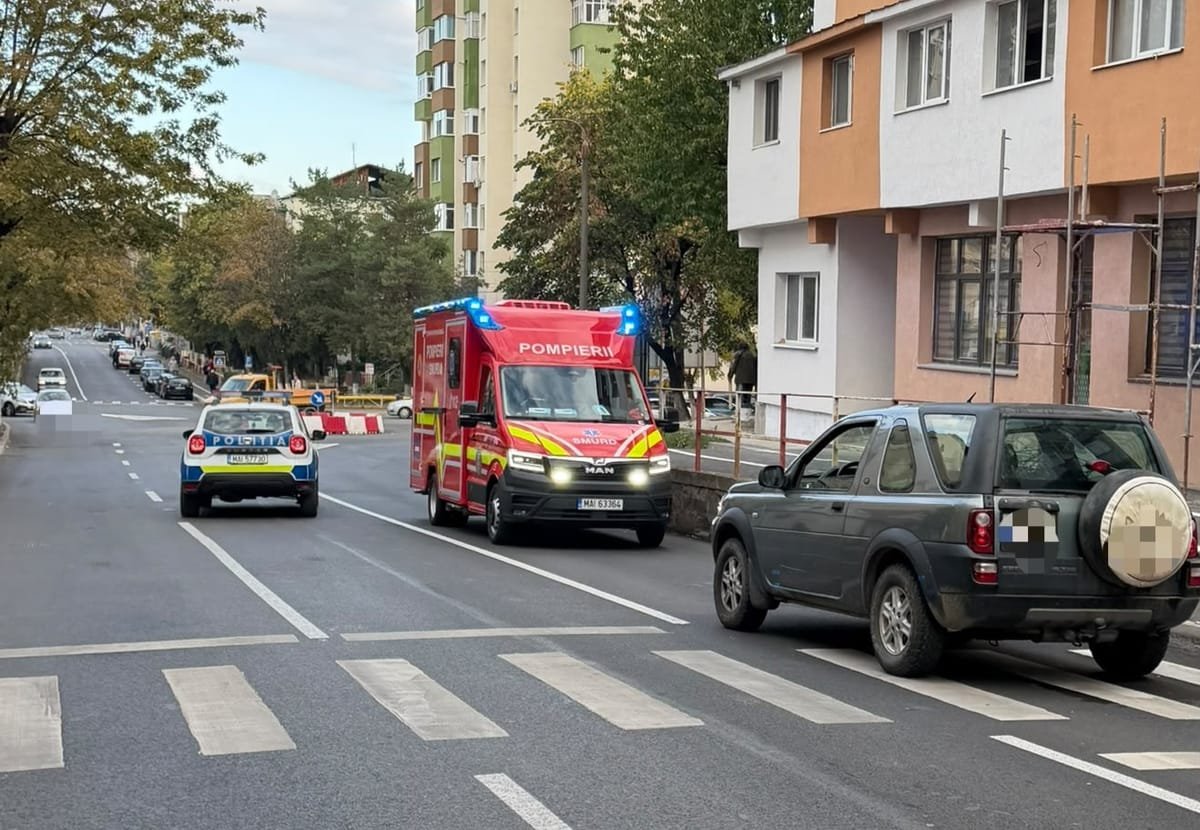 FOTO. Accident în Zalău: pietoare de 70 de ani acroșată de un șofer de 77 de ani