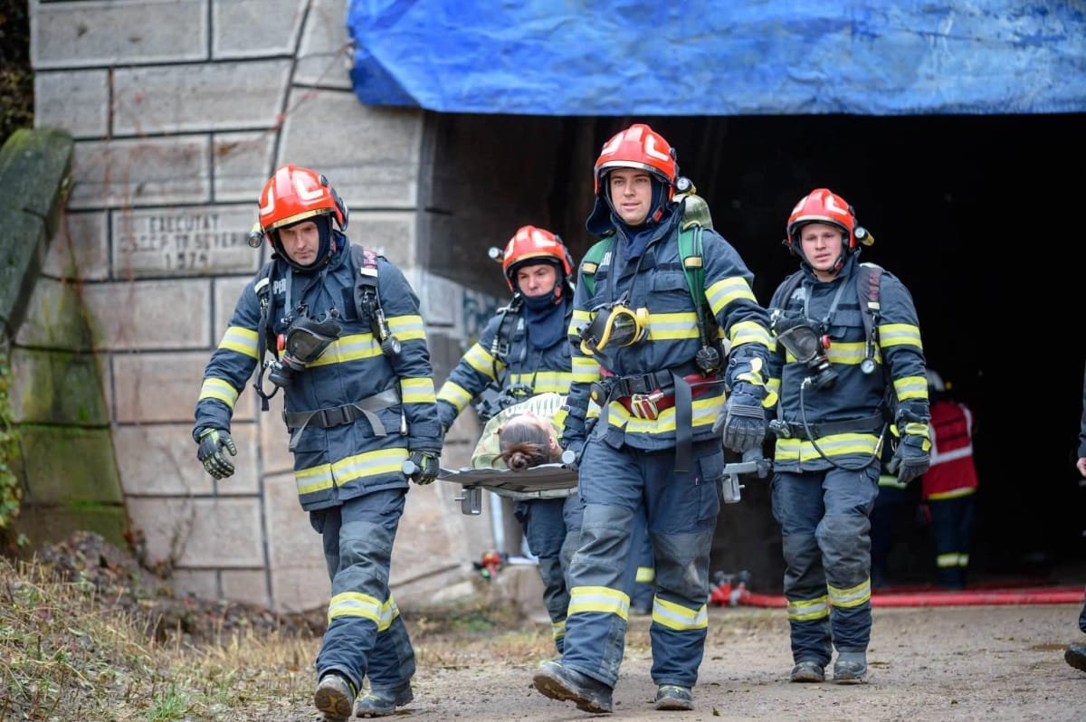 FOTO Sighișoara: exercițiu ISU cu scenariu de incendiu, victime multiple și activarea Planului Roșu