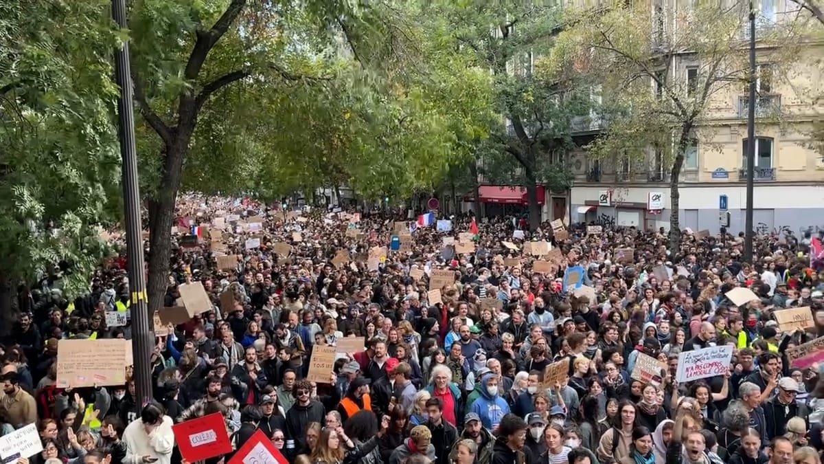 Franța: 1.200 de persoane arestate după proteste violente, 150 de polițiști și jandarmi răniți