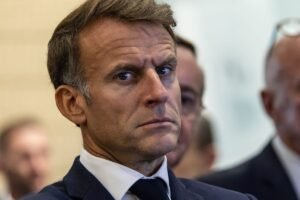 Franța: ministrul de Interne și-a oferit demisia după violențele din weekend, Macron a refuzat-o
