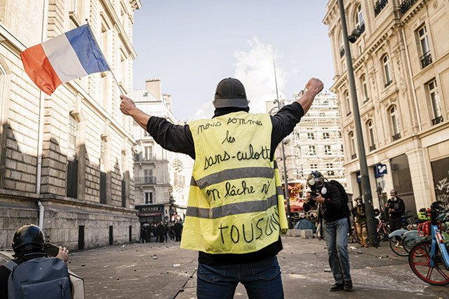 Franța mobilizează poliția și armata înaintea unui nou val de proteste împotriva costului vieții