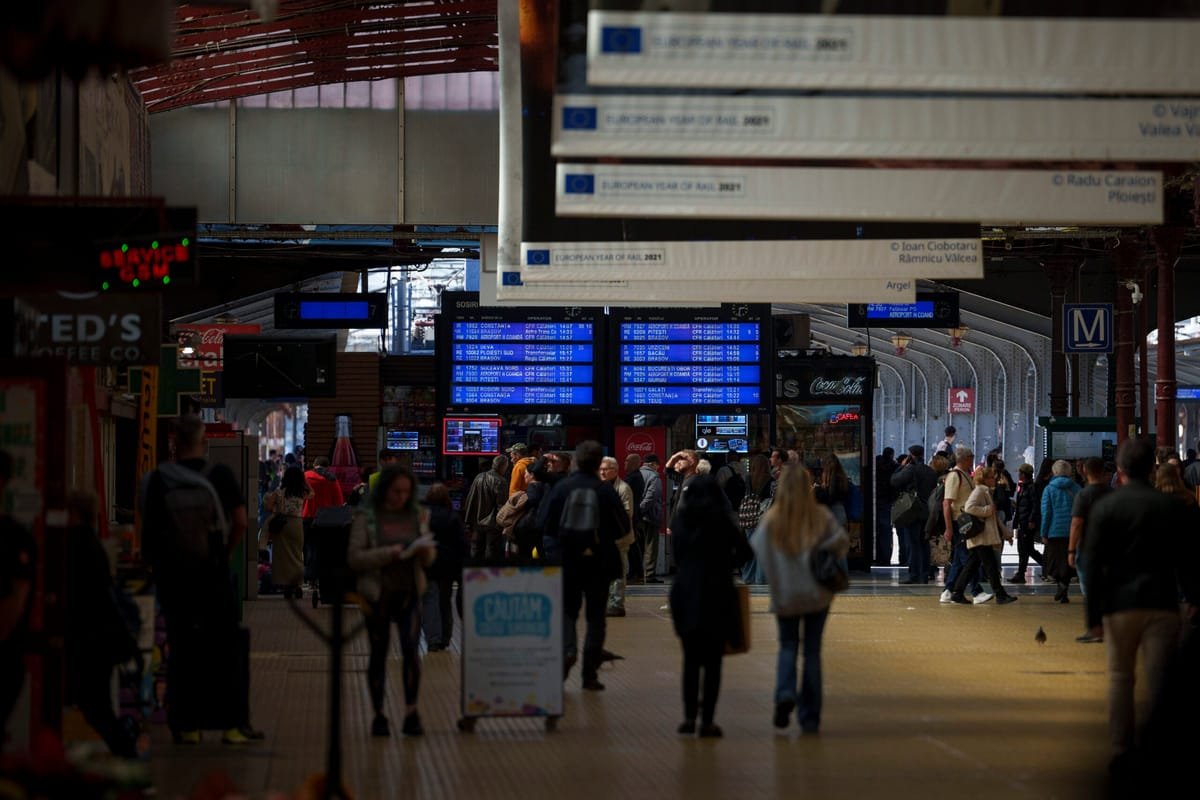 Gara de Nord din București: o persoană a fost lovită de trenul internațional IRN 472
