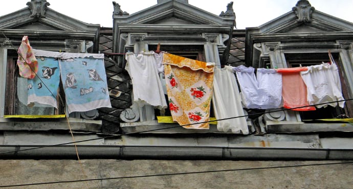 Gardurile din Cluj-Napoca sunt folosite pentru uscarea hainelor, iar zona se degradează