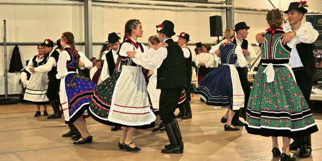 Gherla găzduiește pe 23-24 octombrie ediția a 29-a a Festivalului de cântece și dansuri de pe Câmpie