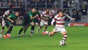 Giulești: Corvinul cade după o oră de joc, iar Petrolul pierde turația în etapa a 12-a SuperLiga