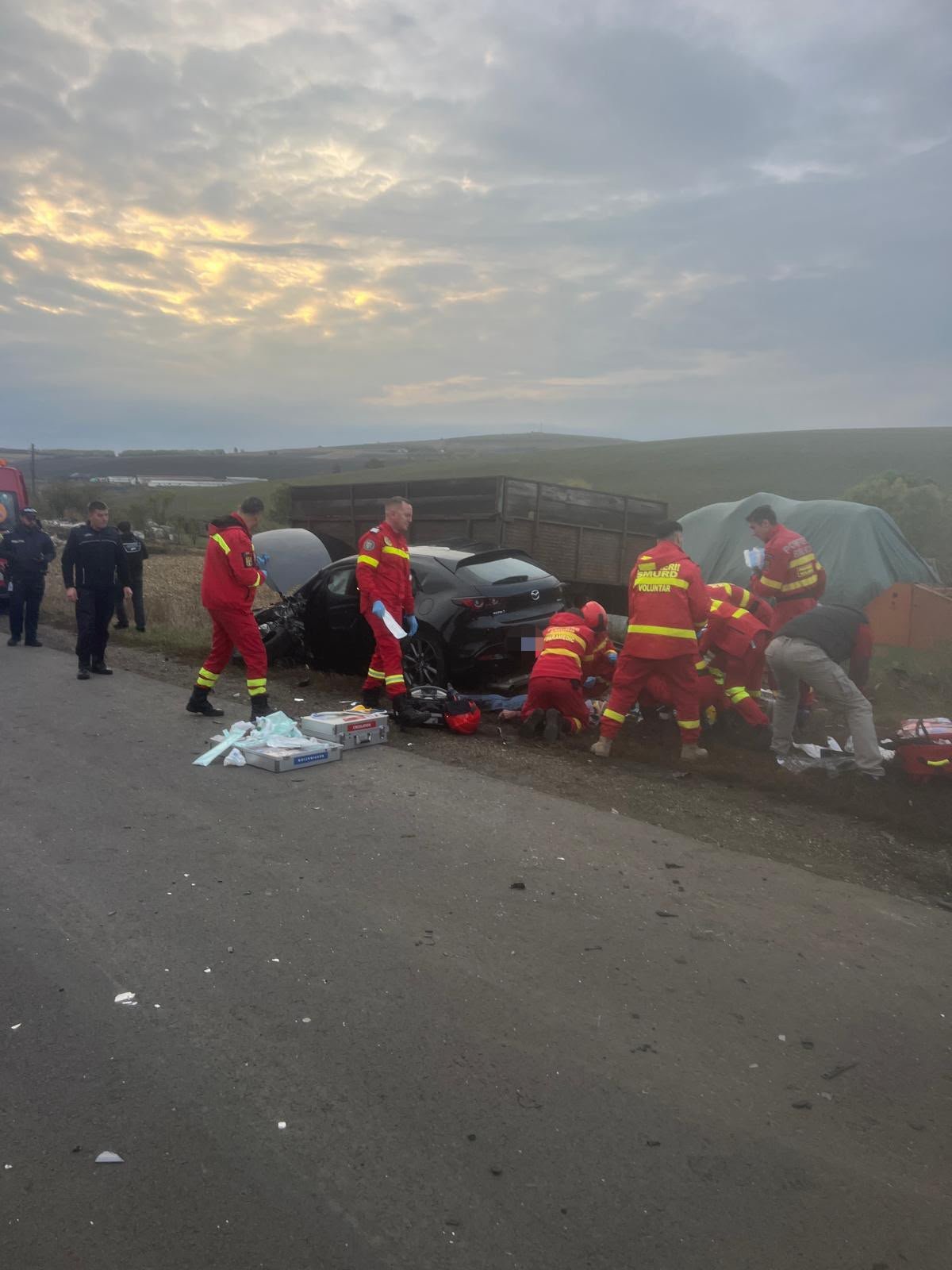 Grebenișu de Câmpie: accident cu patru victime, o persoană resuscitată, circulația blocată pe ambele sensuri