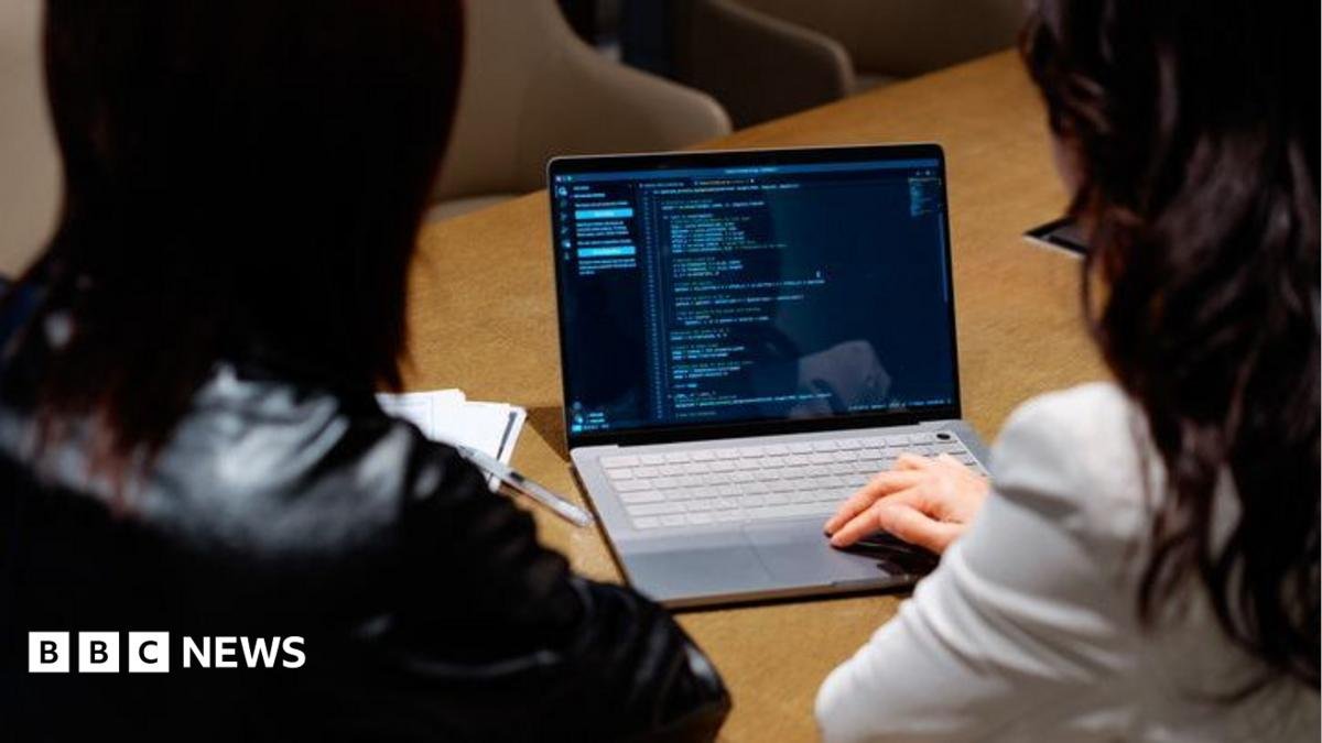 Guvernele lucrează la identificarea expunerii după avertismentul global privind securitatea cibernetică
