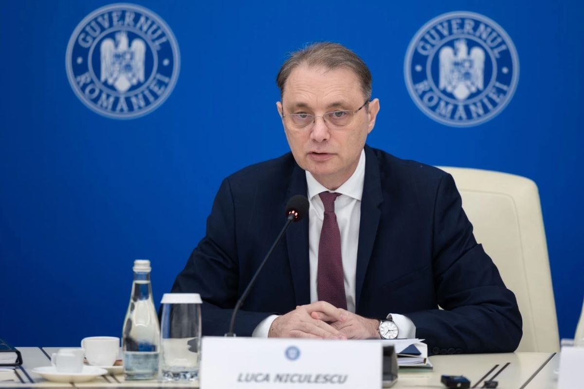 Guvernul elimină din SGR amenajarea punctelor de colectare în școli, universități și instituții publice