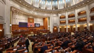 Guvernul Luca Niculescu a obținut 260 de voturi și a trecut pragul pentru învestire în Parlament