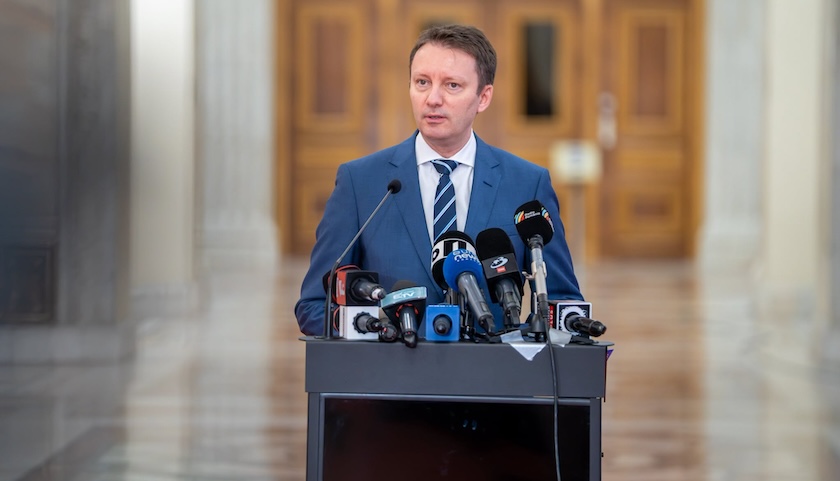 Guvernul Mureșan prinde contur: cine sunt miniștrii propuși de PNL, USR și UDMR