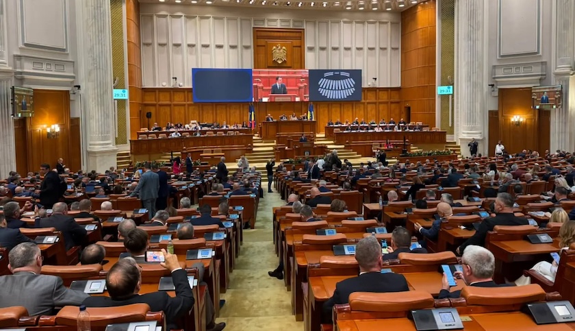 Guvernul Siegfried Mureșan a picat în Parlament: 182 de voturi pentru, 15 împotrivă
