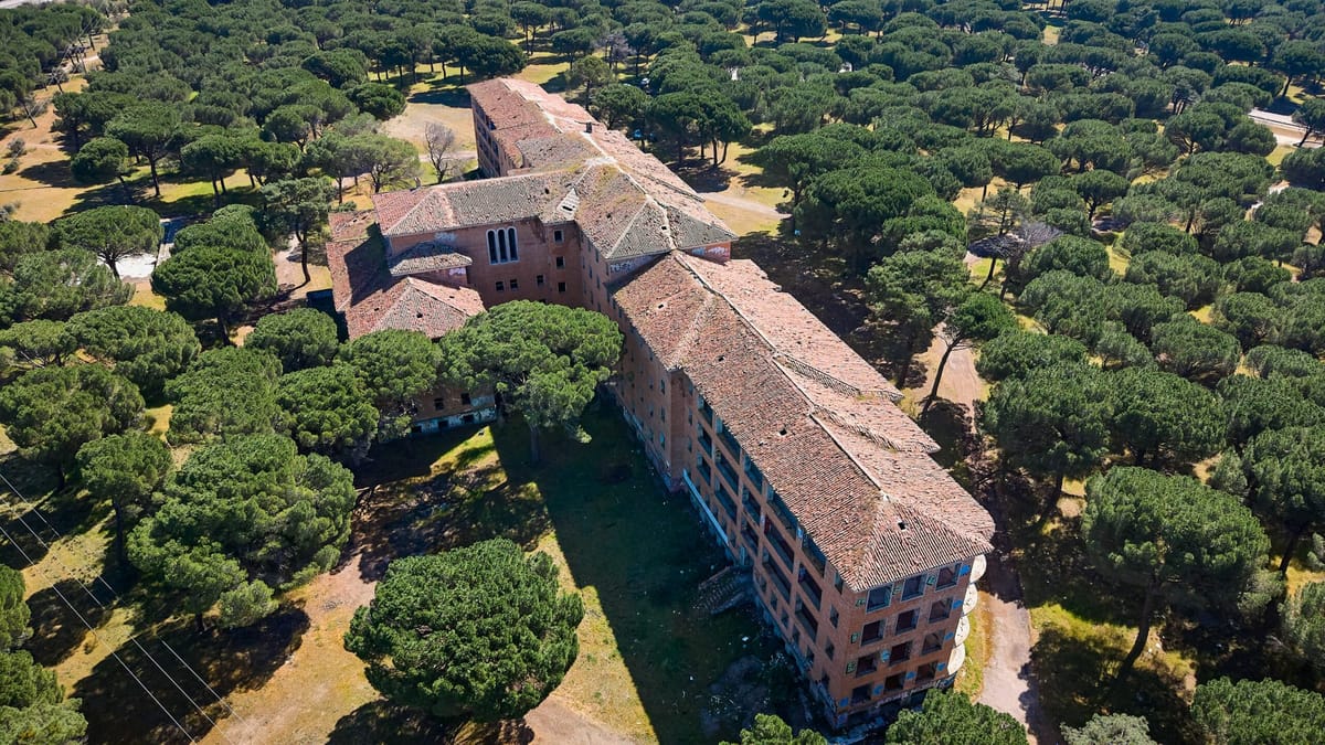 Hotel lângă Roma vândut la licitație cu circa 2 milioane de euro, încă administrat de foștii proprietari