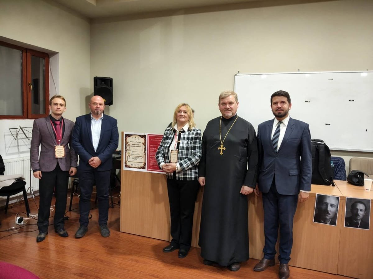 Huedin: destinele martirilor, readuse în lumină la simpozionul național din Casa de Cultură