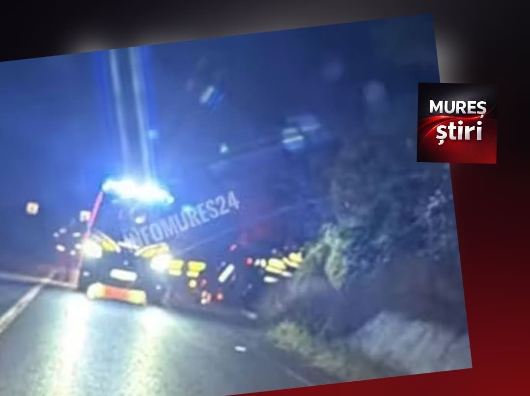 Hula Daneșului: accident rutier grav, un autoturism s-a răsturnat joi seară