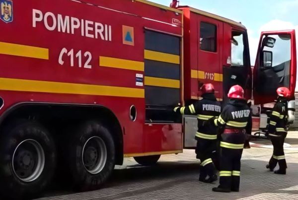 Hunedoara: pompierii deschid porțile marți, 13 octombrie, iar vizitatorii pot vedea autospecialele