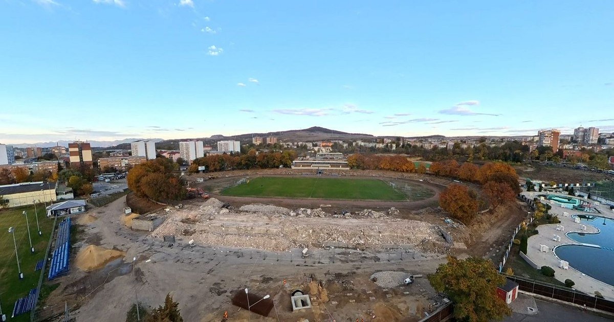 Hunedoara: stadionul Corvinul a fost demolat după 70 de ani. Va fi construită o arenă modernă