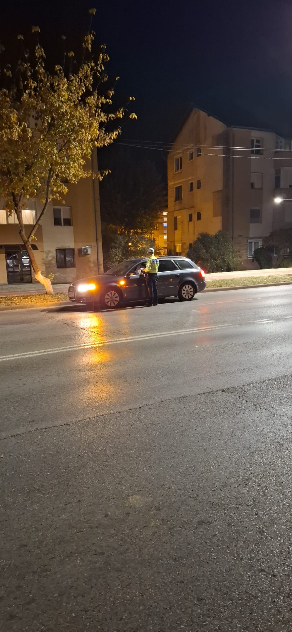 Hunedoara: trei șoferi prinși conducând fără a respecta condițiile legale; unul a fost reținut 24 de ore