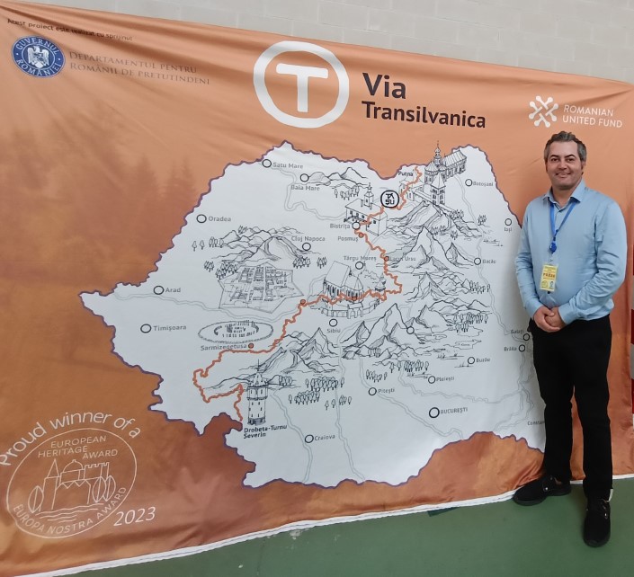 Hunedoreanul Iulian Gabriel Neagu a coordonat o expoziție internațională de artă în Spania