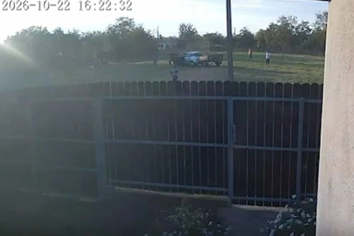 Ialomița: copil de 13 ani urmărit cu mașina și bătut de tatăl unui coleg de școală, VIDEO