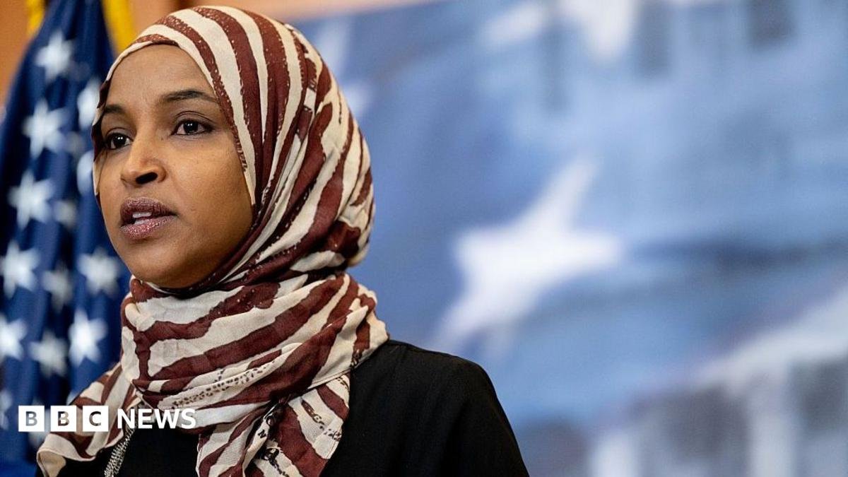 Ilhan Omar spune că un raid „bizar” în zorii zilei la domiciliul ei o obligă să se mute