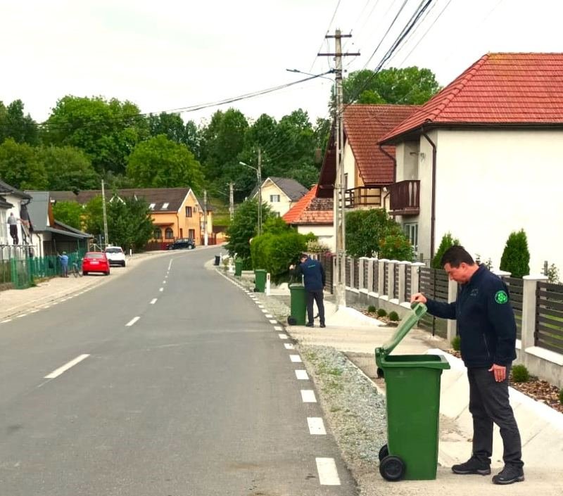 În Bistrița și localitățile componente, pubela verde pentru sticlă se colectează miercuri, 14 octombrie