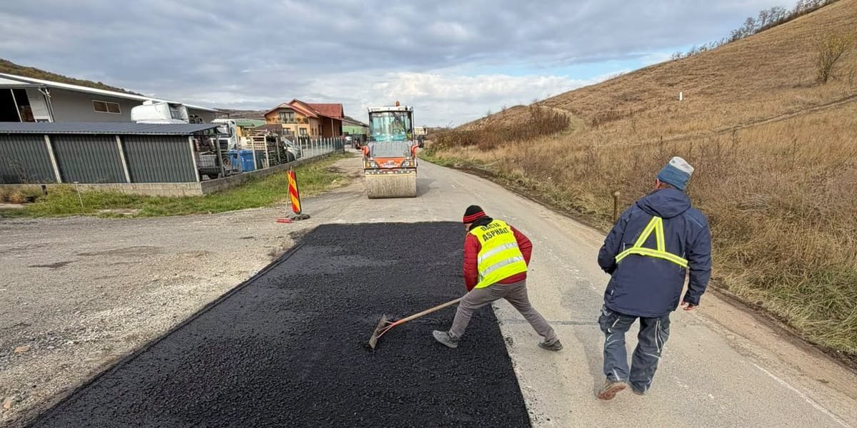În estul Clujului au început lucrările de întreținere pe drumul care asigură legătura cu rețeaua majoră